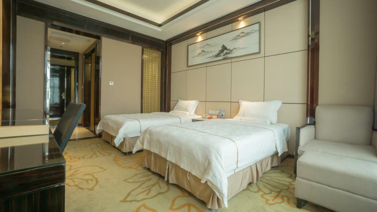 Jin-Tai Holiday Hotel Лэшань Экстерьер фото